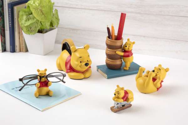 Japan Disney Store Winnie the Pooh & Piglet Zip Lock Bag & Flake Stickers  Set